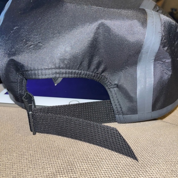 Four hats for sale - Picture 11 of 16